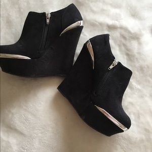 Shï by journeys wedges